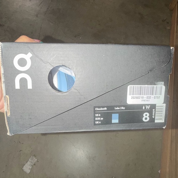 OnCloud- Running Women's Light Blue Athletic Shoes - Picture 4 of 4